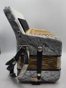 Hohner Accordion Student II N with Case - Photo 2