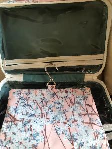 Large beautiful Papinelle  FOLD OUT cosmetic bag - Photo 4