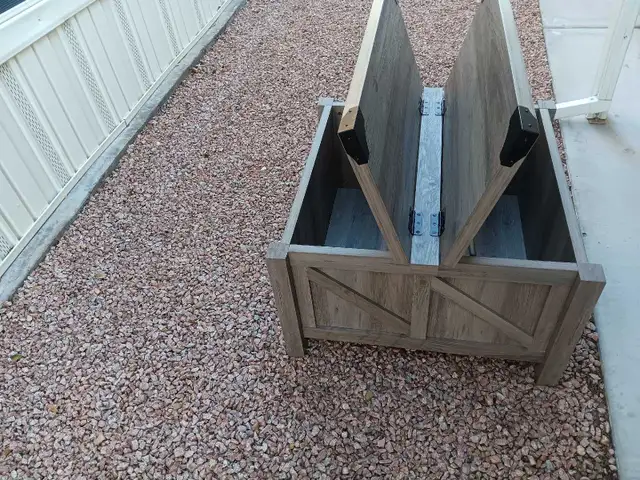 Coffee table W/ Storage - Photo 4