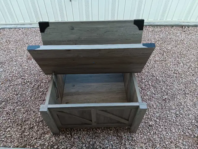 Coffee table W/ Storage - Photo 6