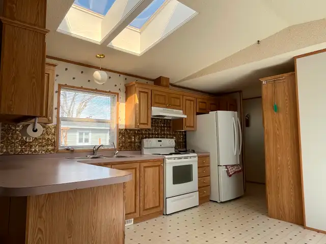 MLS#A2297860 - 230 4 Street Stirling, AB - Photo 3