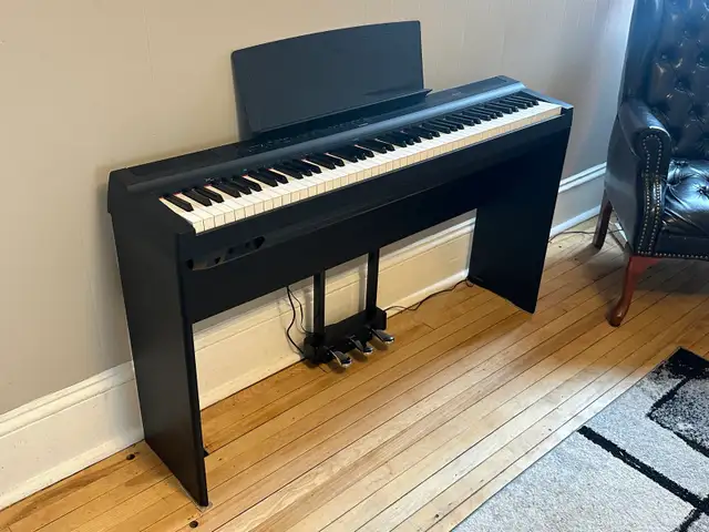 Yamaha P-125 Digital Piano
