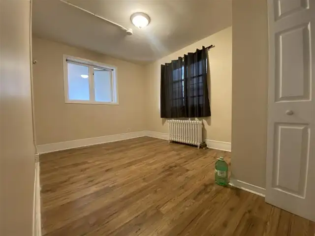 Bright and Spacious 1-bedroom unit! Available June 1st! - Photo 6