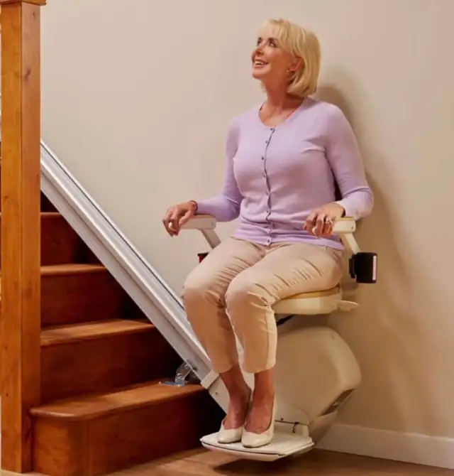 Stairlift for Elderly Swivel Rotates Foldable