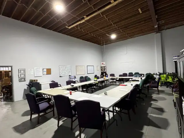 Retail   Warehouse Space - For Sale or Lease - Photo 7