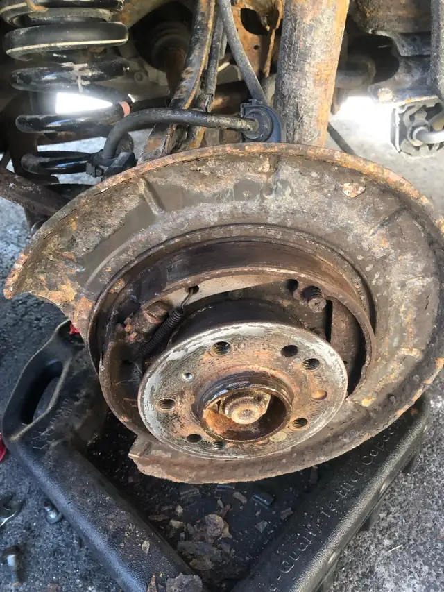 mechanic who will deliver the service. - Photo 3