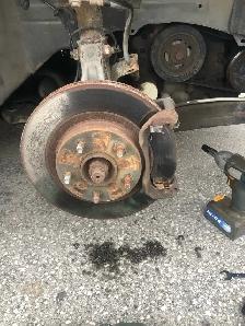 mechanic who will deliver the service. - Photo 5