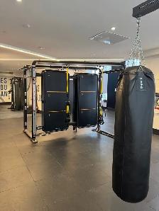 modern 2 bedroom 2 bathroom - Photo 4