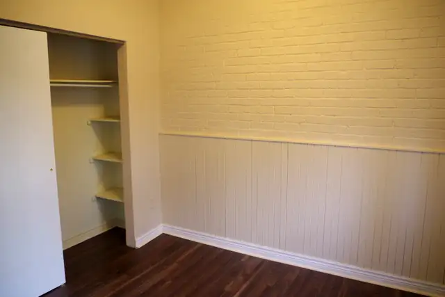 Garden Studio Apartment in a Historic Setting - Photo 7