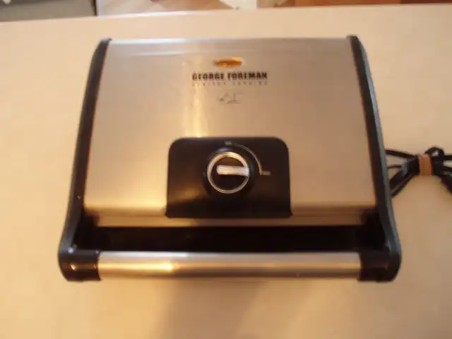 GEORGE FOREMAN  GRILL
