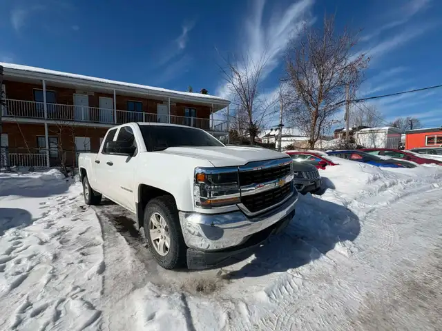 Chevrolet Silverado 2018 $9,995. Rusty 450-820-0550