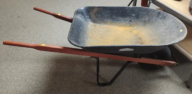 Assorted Wheelbarrows (3): JobMate, Erie Pro - Photo 3