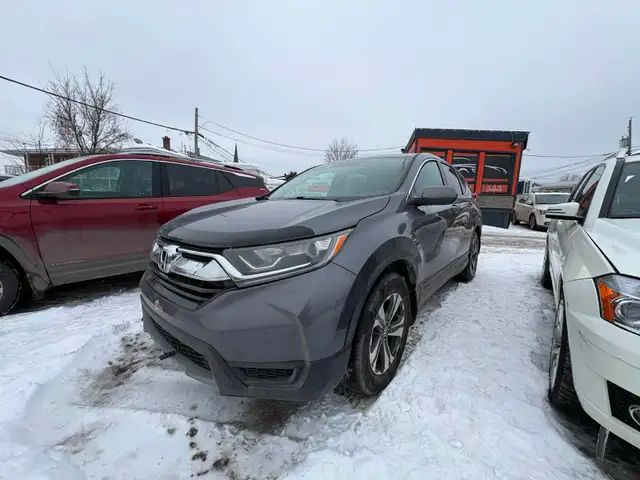 Honda CR-V 2017 Automatique 198km $15 995. Rusty 450-820-0550