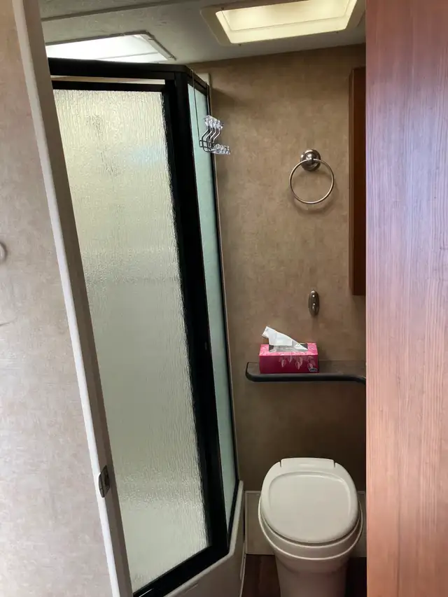 2011 Kodiak Travel Trailer for Sale - Photo 4