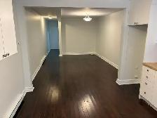 MÉTRO JOLIETTE: TRÈS GRAND 3 1/2 RDC COUR, PL. VALOIS, HOCHELAGA - Photo 5