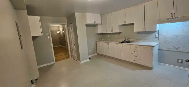 Grand 41/2 rénové Pointe-Aux-Trembles, 1500$/mois - Photo 3