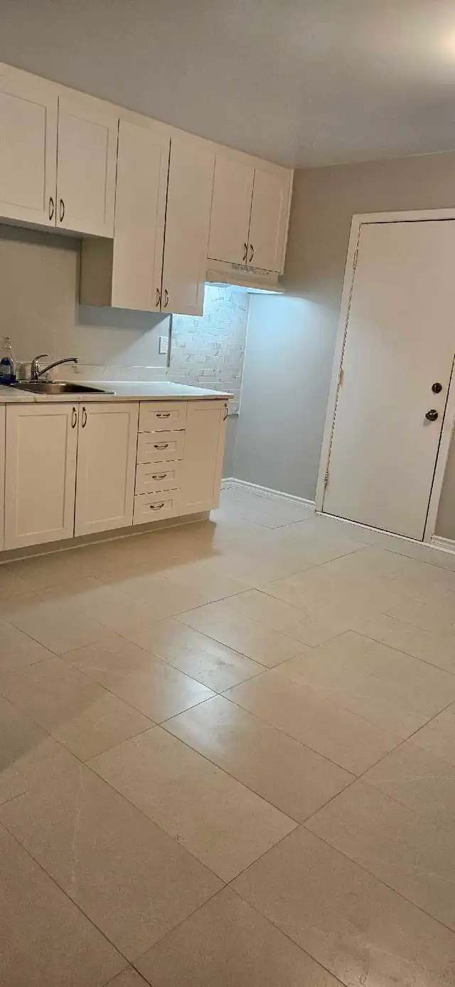 Grand 41/2 rénové Pointe-Aux-Trembles, 1500$/mois - Photo 4