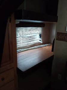 BANK RV REPOS SAVE MONEY - Photo 5