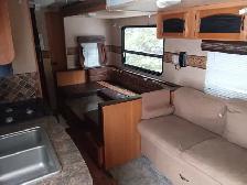 BANK RV REPOS SAVE MONEY - Photo 6