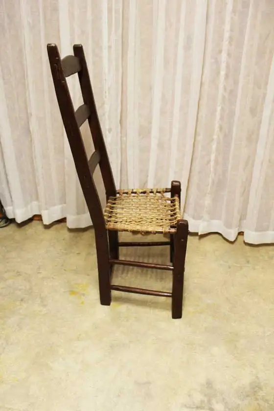 Chaise paysanne rustique (1880-1930), 25$ livré si... - Photo 3