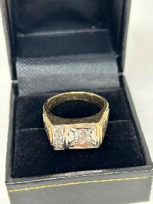 Men’s Elegance Diamond Ring - Photo 3