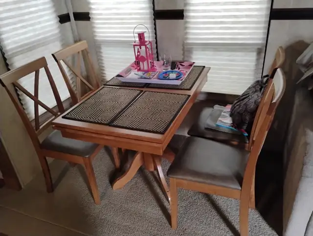 Flagstaff 8528RKWS 5th wheel - Photo 5