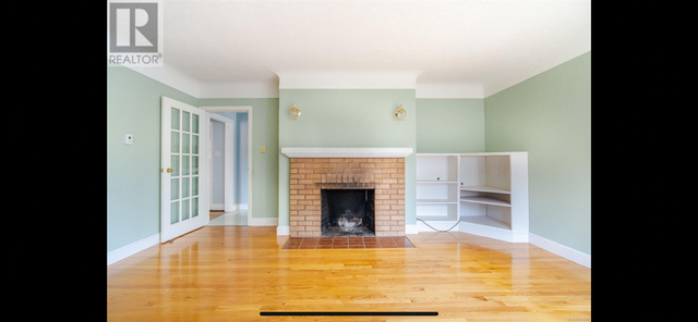 2 Bed 1 Bath upstairs House in Saxe Point-All Utilities Included - Photo 3