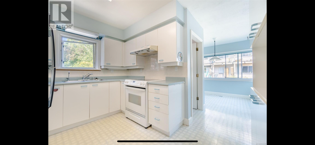 2 Bed 1 Bath upstairs House in Saxe Point-All Utilities Included - Photo 8