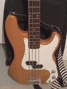 AUSTIN bass guitar - Photo 4