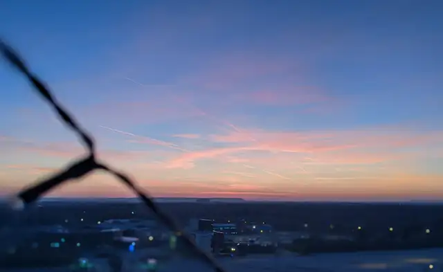 ROOMMATE WANTED MAY-1! Spacious Bedroom across Sheridan College! - Photo 5