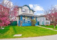 Fully Furnished/Unfurnished 5 Bedroom, 3.5 Bath House hot tub