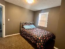 Fully Furnished/Unfurnished 5 Bedroom, 3.5 Bath House hot tub - Photo 5