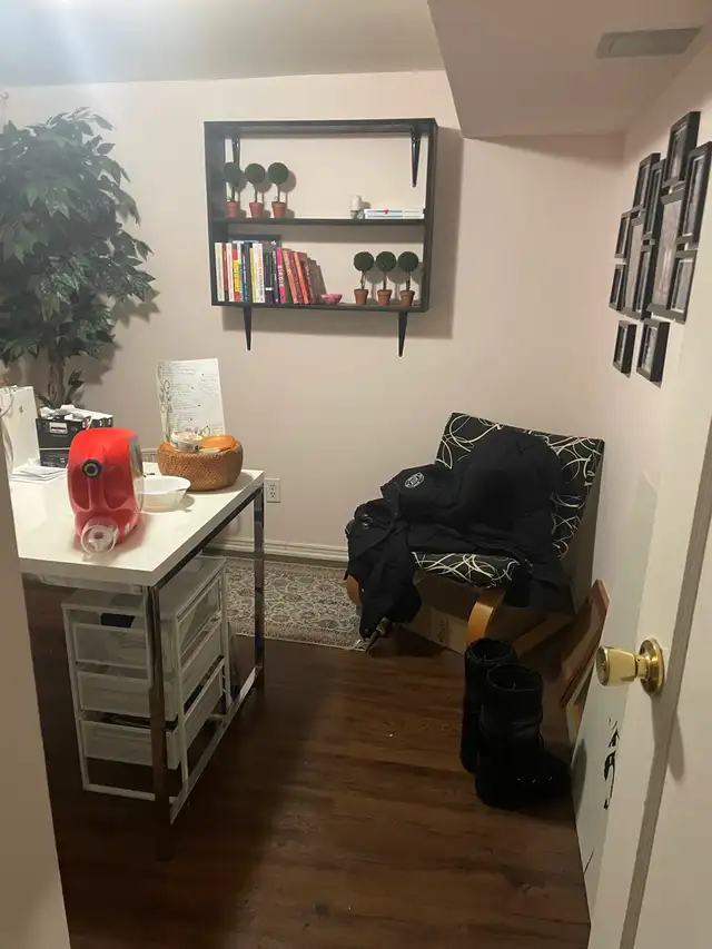 2 MIN WALK FROM Health Sciences Library: 2 rooms available! - Photo 8