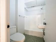 1 MOIS GRATUIT - 3 1/2 & 4 1/2 près de UdeM, HEC, Hopital Juif… - Photo 10