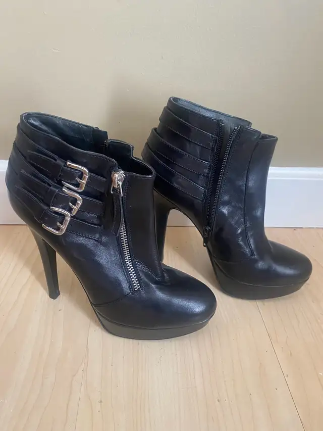 Arnold Churgin Belted Boots size38