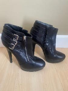 Arnold Churgin Belted Boots size38