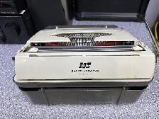 Smith Corona Pride Line Typewriter - Photo 3