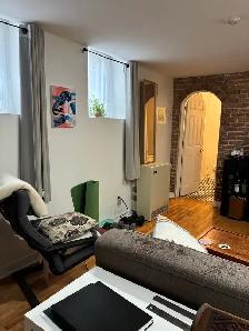 Very nice and unique 1-bedroom unit- Available June 1st! - Photo 2