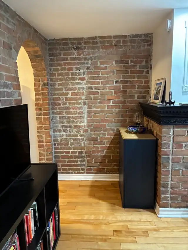 Very nice and unique 1-bedroom unit- Available June 1st! - Photo 3
