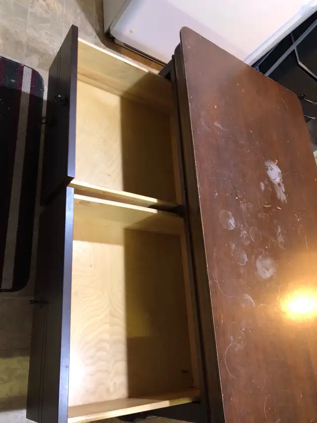 COFFEE TABLE - Photo 2