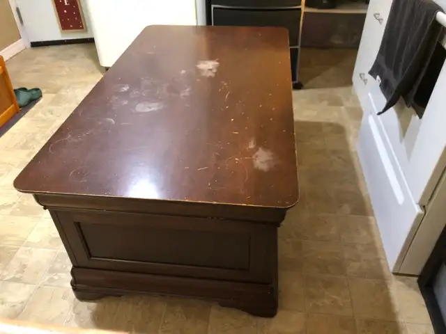 COFFEE TABLE - Photo 3