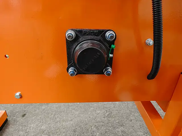 Relyard 5' 15hp E-Start Gasoline Wood Chipper - Photo 10