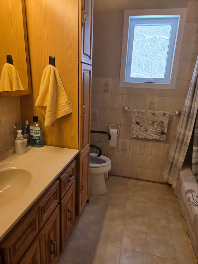 3-Bedroom Upper-Level Home for Rent - Available May 1st - Photo 7