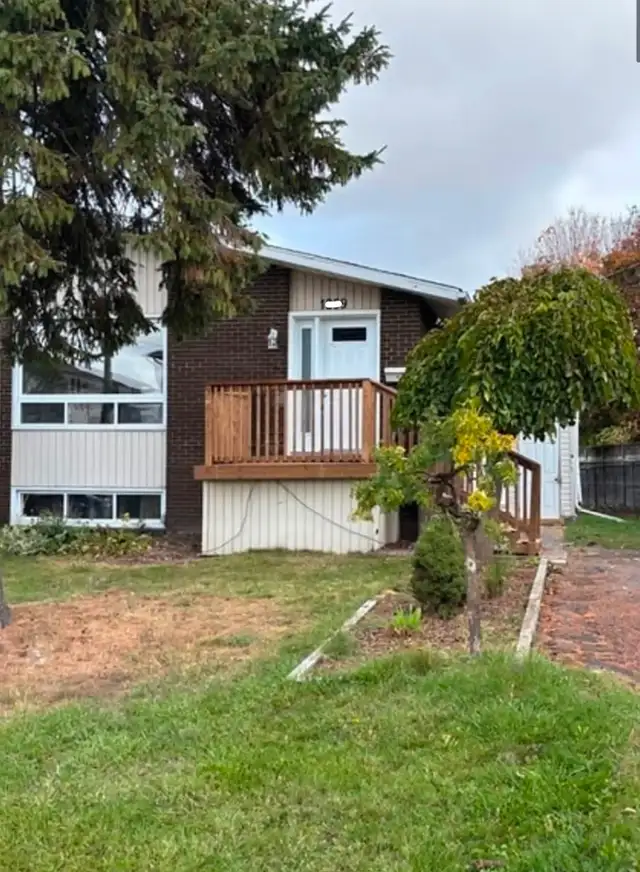 3 BEDROOMS  HOUSE/MAISON 3 CHAMBRES