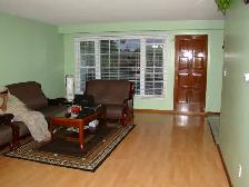 3 Bedroom House for rent in Malton, Mississauga - Photo 2