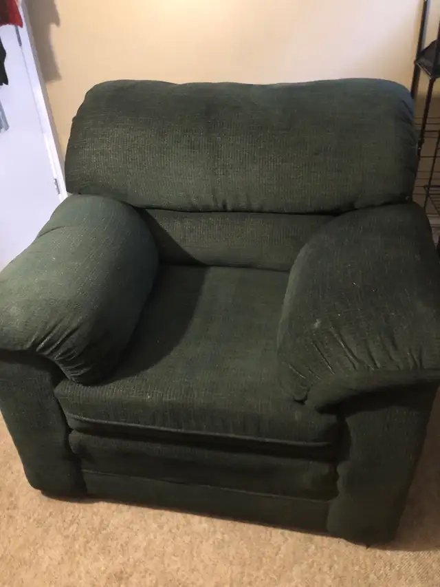 GREEN CHAIR