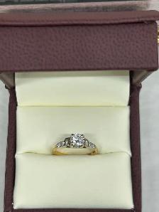 Vintage cute Diamond Ring