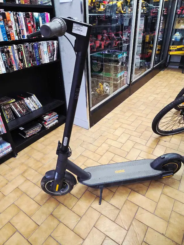 Trottinette électrique ninebot