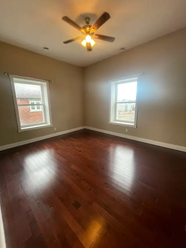 Beautiful 2 Bedroom Apartment in Belleville $2000 - Photo 6