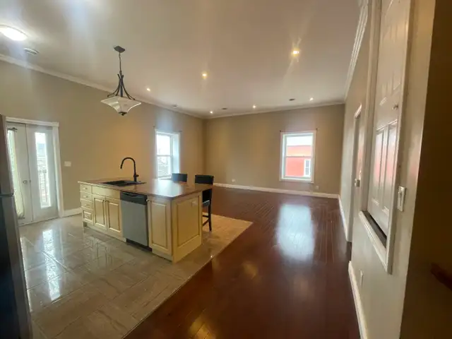 Beautiful 2 Bedroom Apartment in Belleville $2000 - Photo 7